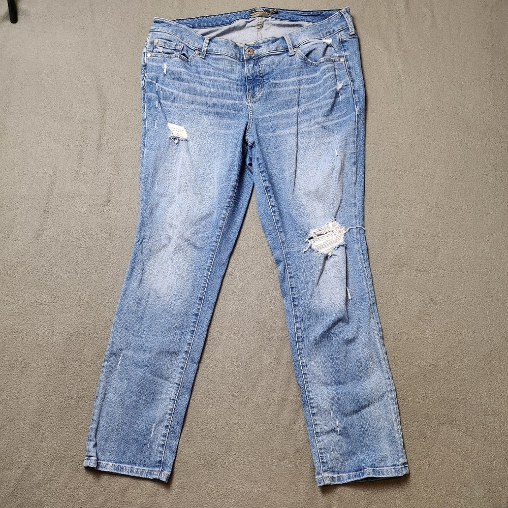 Torrid Boyfriend Straight Distressed Jeans 16R Stretch